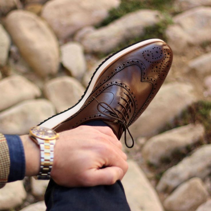 Gay men in the shoers