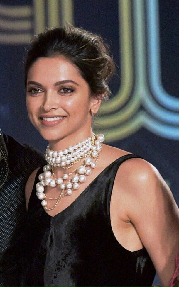 Deepika padukone hot pon, sofa porn gifs