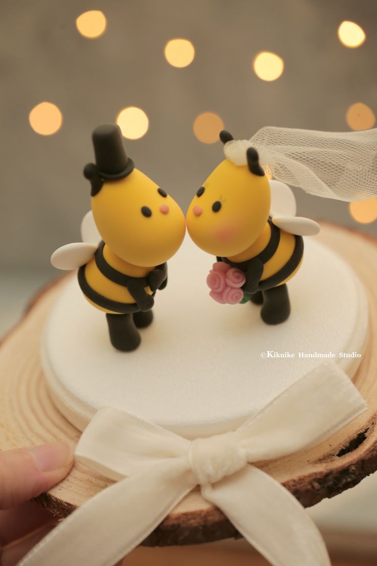 Kissing Bees Wedding Cake Topper Ladybug Kissing Bees Wedding Cake Topper Ladybug