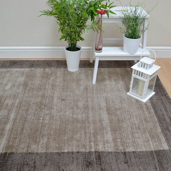 Blade Border Rugs In Chocolate And Mocha120x170cm 5 7 X4 Blade Border Rugs Have A Beautiful Mocha Beige Coloured Plain Pile With Stunning Chocolate Brown This Stylish Rug Features Shimmering