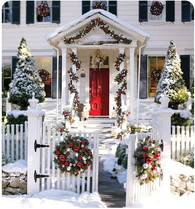 Home Sweet Home CHRISTMAS: Front Porch Christmas Decor, Noel Christmas, Merry Little Christmas, Outdoor Christmas Decorations, Christmas Garland, Christmas Lights, White Christmas, Christmas Entryway, House Decorations
