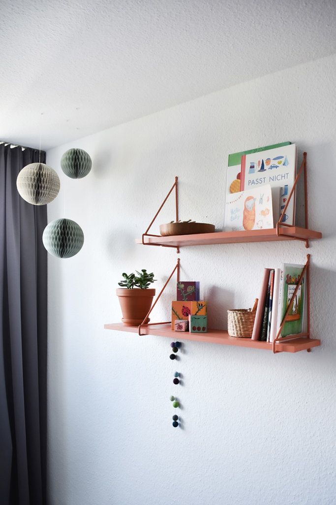 Kinderzimmer: Kleines Wandregal DIY - Newniq Interior Blog - Design Blog