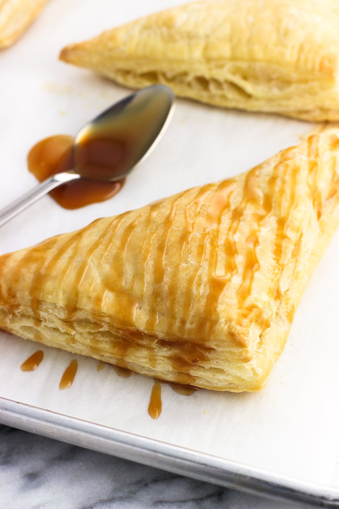 Patties made of puff pastry - fast, delicious, exquisite Patties made of puff pastry - fast, delicious, exquisite