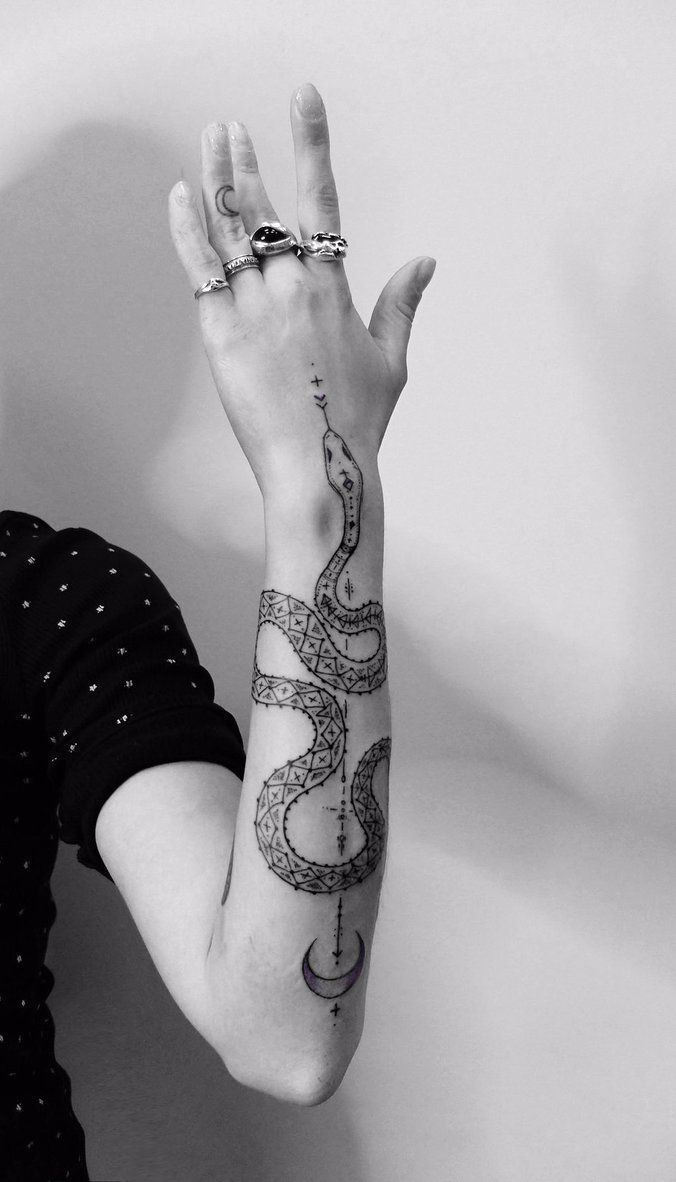 Tribal Moon Snake Tattoo von Nefru-Merit.devia ... auf @DeviantArt - Tribal Moo...