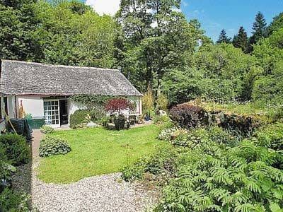 Mill Barn Askham Featuring A Garden Mill Barn Is A Holiday Home