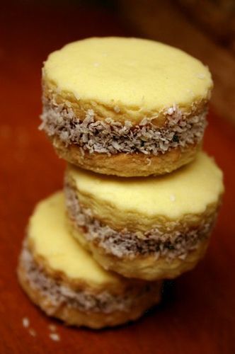Alfajores De Maicena O Maicenitas Food Argentina Food Sweet Tarts