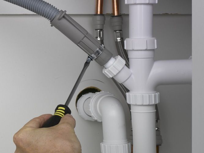 Plumbing in a dishwasher or washing machine