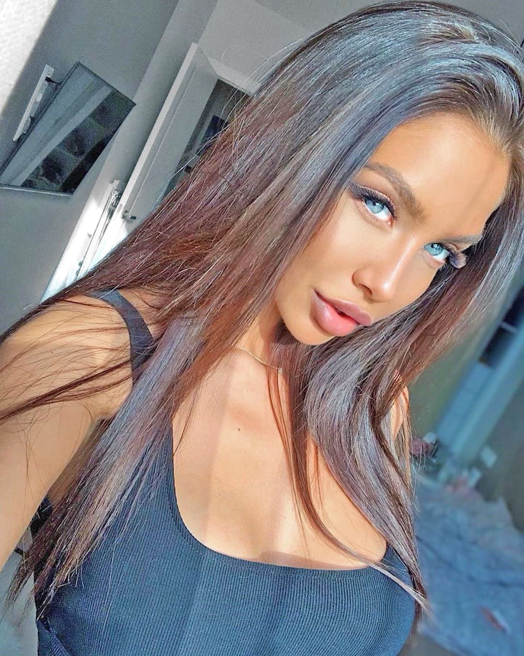 Blaue augen flirten