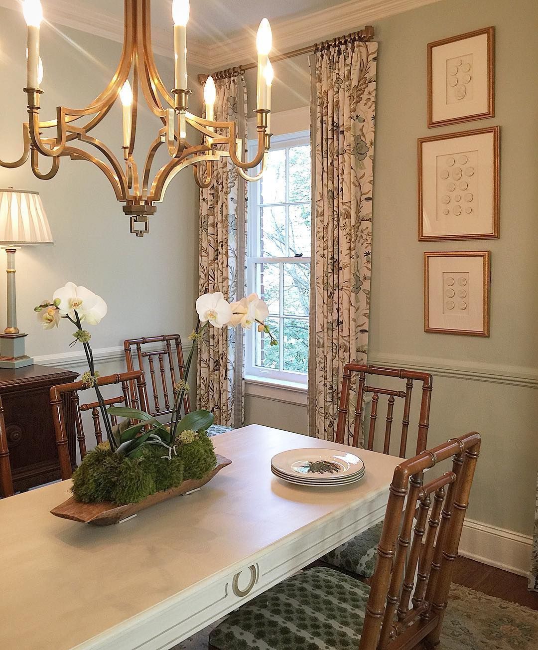 Dining Room In Benjamin Moore Par Four Closest To F B Pale Powder Dining Room In Benjamin Moore Par Four Closest To F B Pale Powder Circa