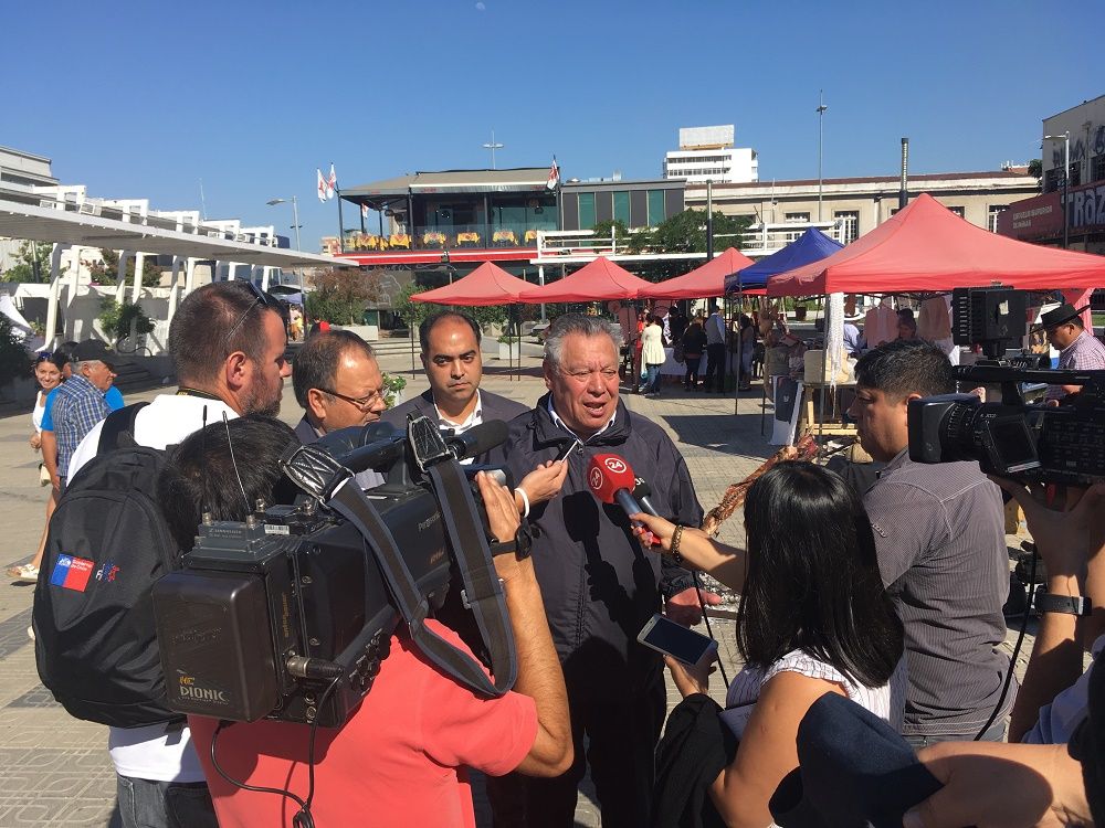 Alcalde Juan Rojas Invitó A La Comunidad Maulina A La Expo Pehuenche San Clemente 2018 La Fiesta Co Concurso De Belleza Carreras De Perros Musica Folclorica