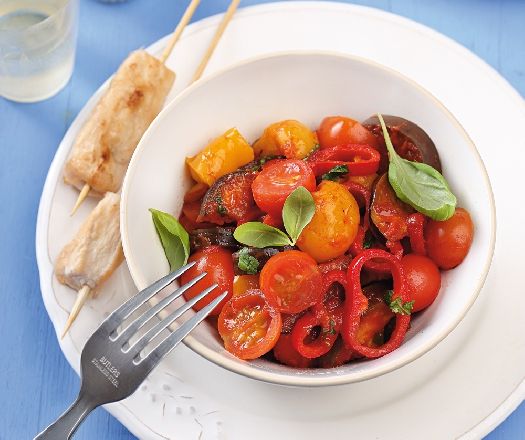 Egy finom Mediterrán zöldségragu csirkenyárssal ebédre vagy vacsorára? Mediterrán zöldségragu csirkenyárssal Receptek a Mindmegette.hu Recept gyűjteményében! Caprese Salad, Spaghetti, Ethnic Recipes, Food, Recipes, Essen, Meals, Yemek, Noodle