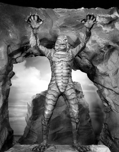 CREATURE FROM THE BLACK LAGOON 1954 8X10 GLOSSY PHOTO PICTURE