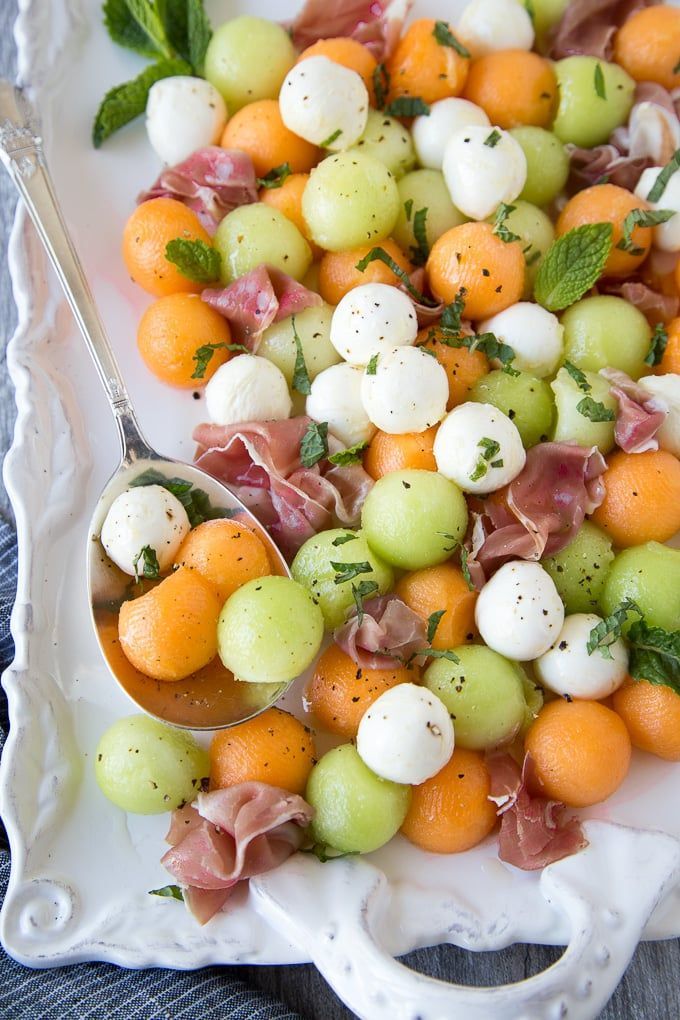 Summer Melon & Prosciutto Salad – A quick and easy summer salad, showcasing ripe sweet cantaloupe and honeydew melon, mozzarella and prosciutto. Dressed with olive oil, lemon juice and a touch of honey, this sweet-meets-savory salad can be served as a side dish, a light meal or as an antipasti platter. Easy Summer Salads, Summer Recipes, Healthy Summer Snacks, Summer Party Snacks, Summer Entrees, Simple Snacks, Healthy Lunches, Healthy Dinner, Appetizer Recipes