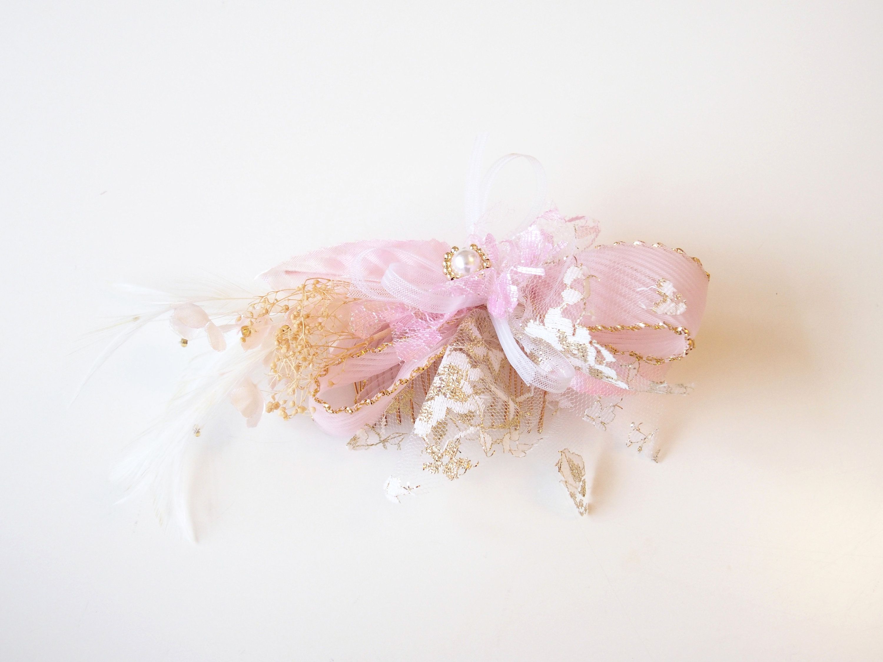 Japanese Hair Accessory Romantic Pink White Gold Feathery Style Fascinator Kanzashi Ornamental Comb #fascinatorstyles