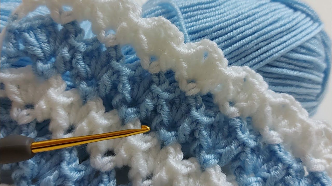 Çok Kolay Tığ İşi Bebek Battaniyesi Örgü Modeli ~ Trend Örgü Battaniye Modelleri - YouTube Baby Blanket Crochet Pattern Easy, Crochet Baby Sweater, Blanket Knitting Patterns, Crochet Designs, Crochet Patterns, Learn To Crochet, Easy Crochet, Knitted Baby Blankets, Crochet For Beginners