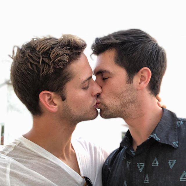 Cute Gay Couples, Couples In Love, Max Emerson, Gay Romance, Men Kissing, L...