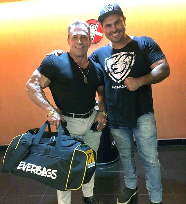 A Everbags é marca que sempre está do seu lado e principalmente dos atletas. É com muita honra que a Everbags esteve ao lado do… #everbags #fitness #bodybuilding Duffle Bag, Fitness, Bags, Instagram, Fashion, Athlete, Princesses, Handbags, Moda