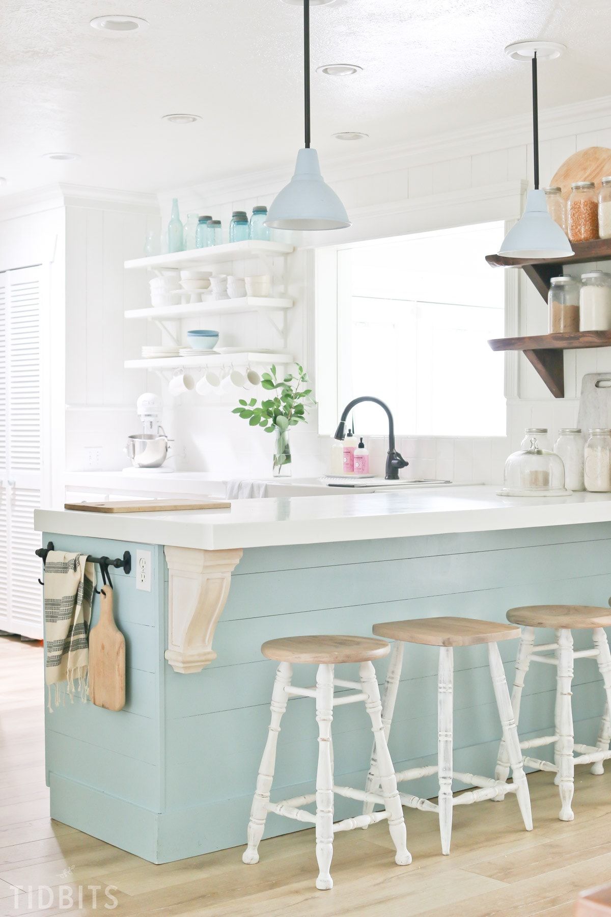 California Beach House Kitchen Island Colour For Extra Cabinets Coastal Kitchen Decor Beach House Kitchens Home Kitchens