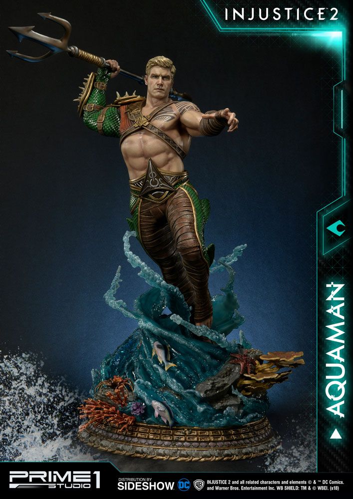 aquaman gallery statue