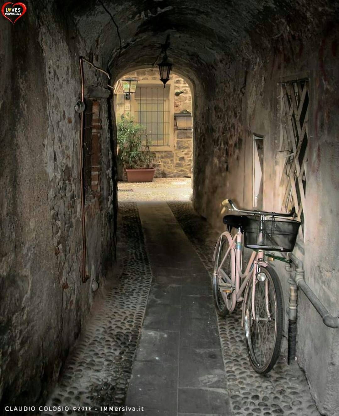 02 Marzo 2016 Il Team @LOVES_MADEINITALY presenta: Foto di: @claudiocolosio " Scorci italiani " Iseo in provincia di Brescia - Lombardia Visitate la sua bellissima Galleria ㅡㅡㅡㅡㅡㅡㅡㅡㅡㅡㅡㅡㅡㅡㅡㅡㅡㅡㅡㅡㅡㅡㅡ Segui @LOVES_MADEINITALY Tagga #LOVES_MADEINITALY Admin Profilo @giancarlomilanista Admin Profilo @fralaroc Da sempre... Gruppo @Loves_Team_World Loves.Team.World@gmail.com #lombardia #europe #loves_mediterraneo #world #italy #volgoitalia #travelgram #amazin Lake Iseo, Brescia, Lom, Campania, Calabria, Italy Travel, Cool Pictures, Tourism, Village