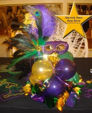 Mardi Gras Centerpiece Mardi Gras Food, Mardi Gras Carnival, Mardi Gras Party, Carnival Centerpieces, Balloon Centerpieces, Centerpiece Decorations, Kids Party Decorations, Party Ideas, Theme Ideas
