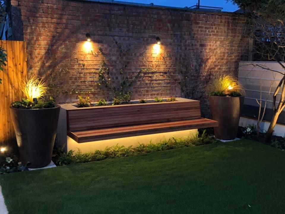 We love this image of our Ironstone Vilanova tapered planter in this