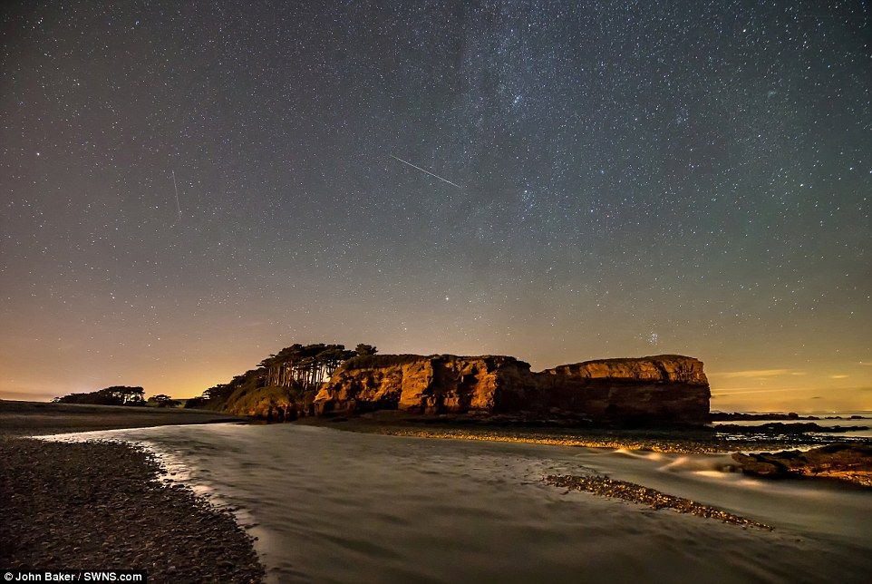 Stunning Images Show Shooting Stars Over Devon Meteor Shower