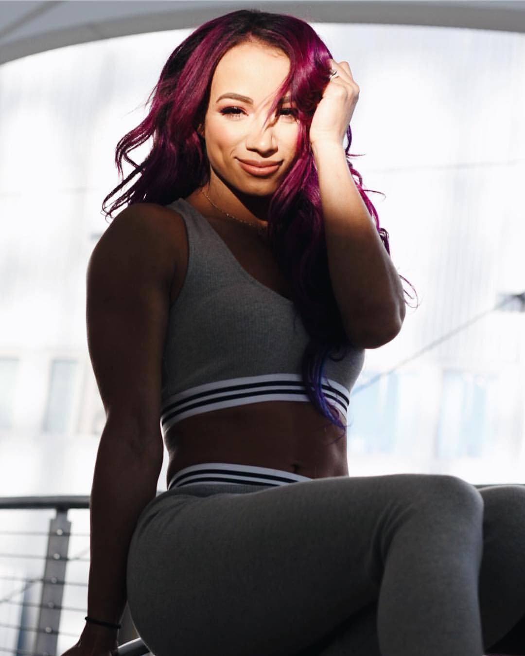 The sun caught the beauty of the picture😍 #sashabankswwe #sashabanks #legitboss #bossesmakebank #bankrupt #wwe #wweevolution #wweraw… Brie Bella, Nikki Bella, Jake Paul Team 10, Carmella Wwe, Paige Wwe, Wwe Sasha Banks, Wwe Girls, Wwe Ladies, Wwe Female Wrestlers