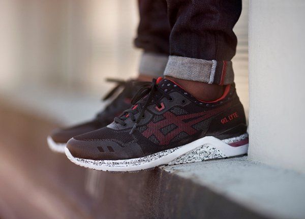 The Poor Man's Asics Gel Lyte V The Poor Man's Asics Gel Lyte V