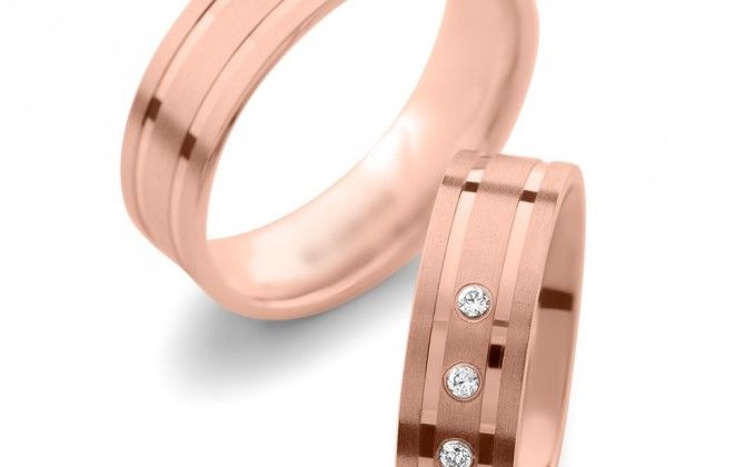 Verighete aur roz 5.5mm mdv 90 pink #verighete #verighete5mm #verigheteaur #verigheteaurroz #magazinuldeverighete Fitbit, Pink, Crystal, Diamond, Pink Hair, Roses