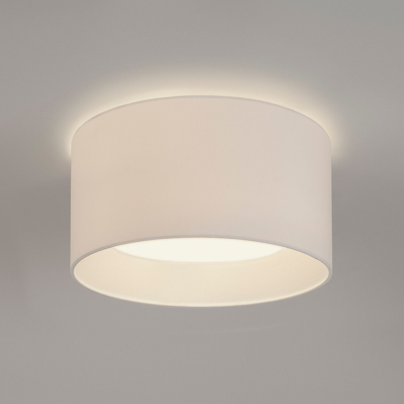 Trendige Deckenleuchte (klein) mit Stoffschirm rund BEVEL Trendige Deckenleuchte (klein) mit Stoffschirm rund BEVEL