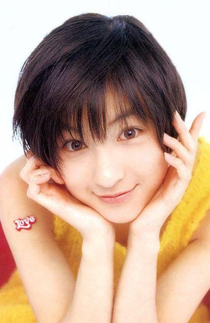 Ryoko Hirosue was being regarded as a legend during her prime but... Japanese Film, Japanese Models, Happines, Celebs, Celebrities, Beautiful People, Short Hair Styles, Legend, The Incredibles