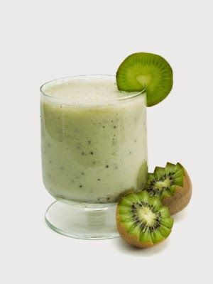 batido de kiwi y leche de almendras