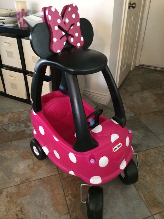 DIY Minnie Mouse Car | Minnie Mouse Party Ideas Minnie Mouse Party, Minnie Mouse First Birthday, Baby Birthday Party Girl, Minnie Mouse Girl, Mickey Party, First Birthday Gifts, First Birthdays, Birthday Theme, Girl Party