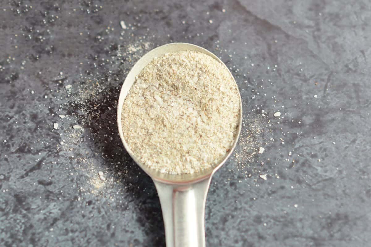 Steakhouse Steak Rub is a secret recipe that I received from a friend at a 5-star steakhouse. You won't beleive how easy it is to make and how delicious your steak will taste! #steakrub #beefseasoning www.savoryexperiments.com #steakrubs