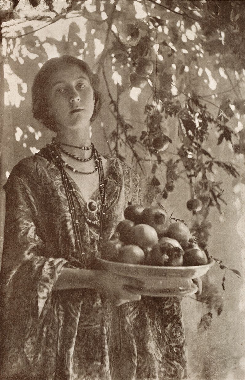 Antique Photography, Dreamy Photography, Fairytale Photography, Art Photography, Vintage Portraits, Vintage Photographs, Pre Raphaelite, Keene, Belle Epoque
