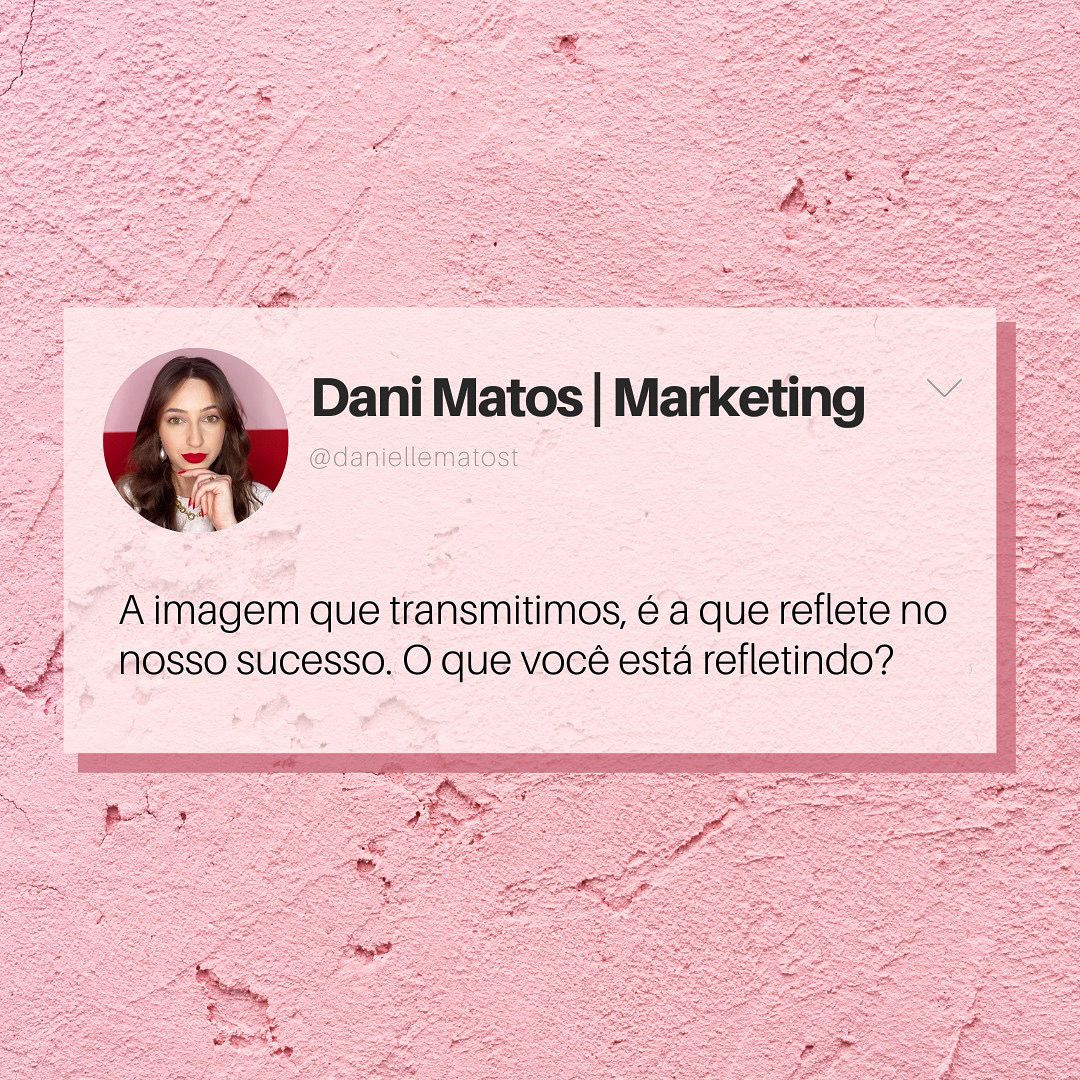 E aí miga? Como tu está refletindo na vida e nos negócios? 🧠 A lei da atração é real, estou sendo prova disso. Quando colocamos energia naquilo que realmente merece nossa dedicação, num piscar de olhos a tua jornada se faz e tudo se encaminha. Confie na tua jornada! Reflita aquilo que você sonha viver, okay?💗✨ #motivação #empreendedorismofeminino #mulheresempreendedoras #poderfeminino #mktdigital #mktdeconteudo Marketing Digital, Instagram, Power Girl, Law Of Attraction, Eyes, Everything