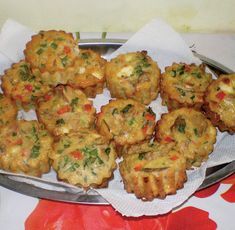 Vrei sa prepari o gustare usoara, un aperitiv practic ce nu se face greu si se consuma rapid? Toata lumea iti va cere reteta asta de briose aperitiv, trimisa si testata de Andriana Deca. Baby Food Recipes, Cake Recipes, Ricotta, Gnocchi, Carne, Soufle, Dukan, Gastro, Food Videos