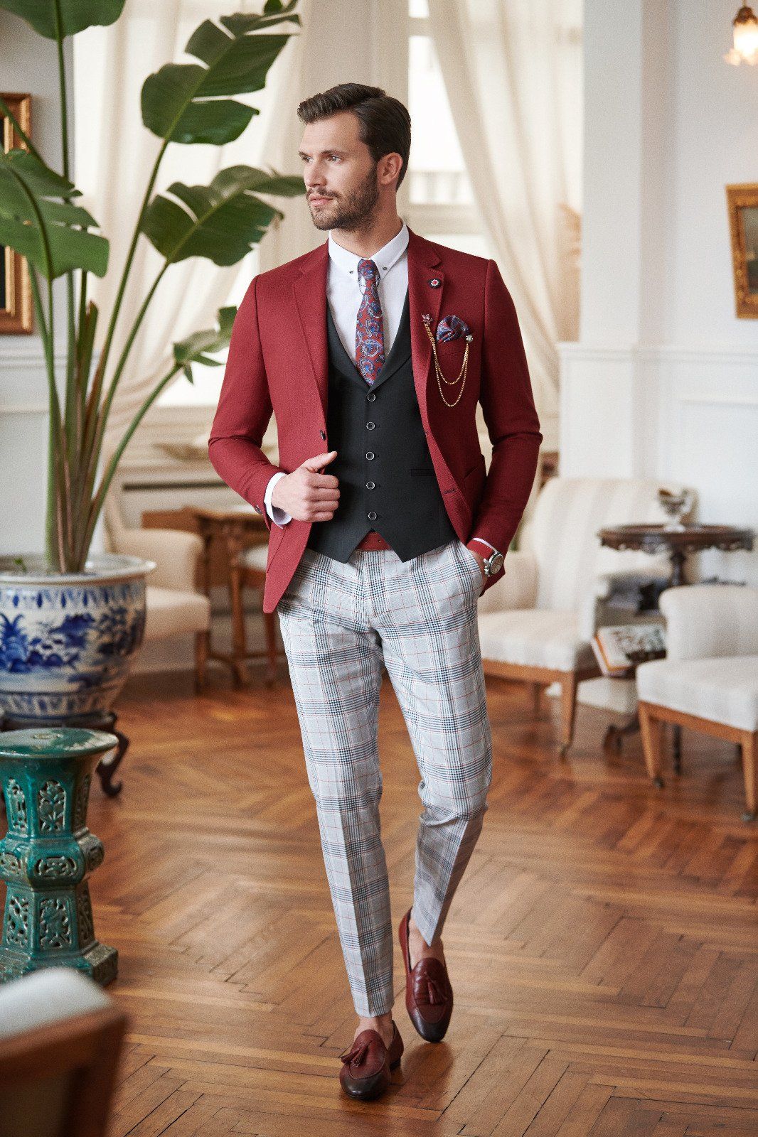 Slim-Fit Suit Vest Claretred #menssuits