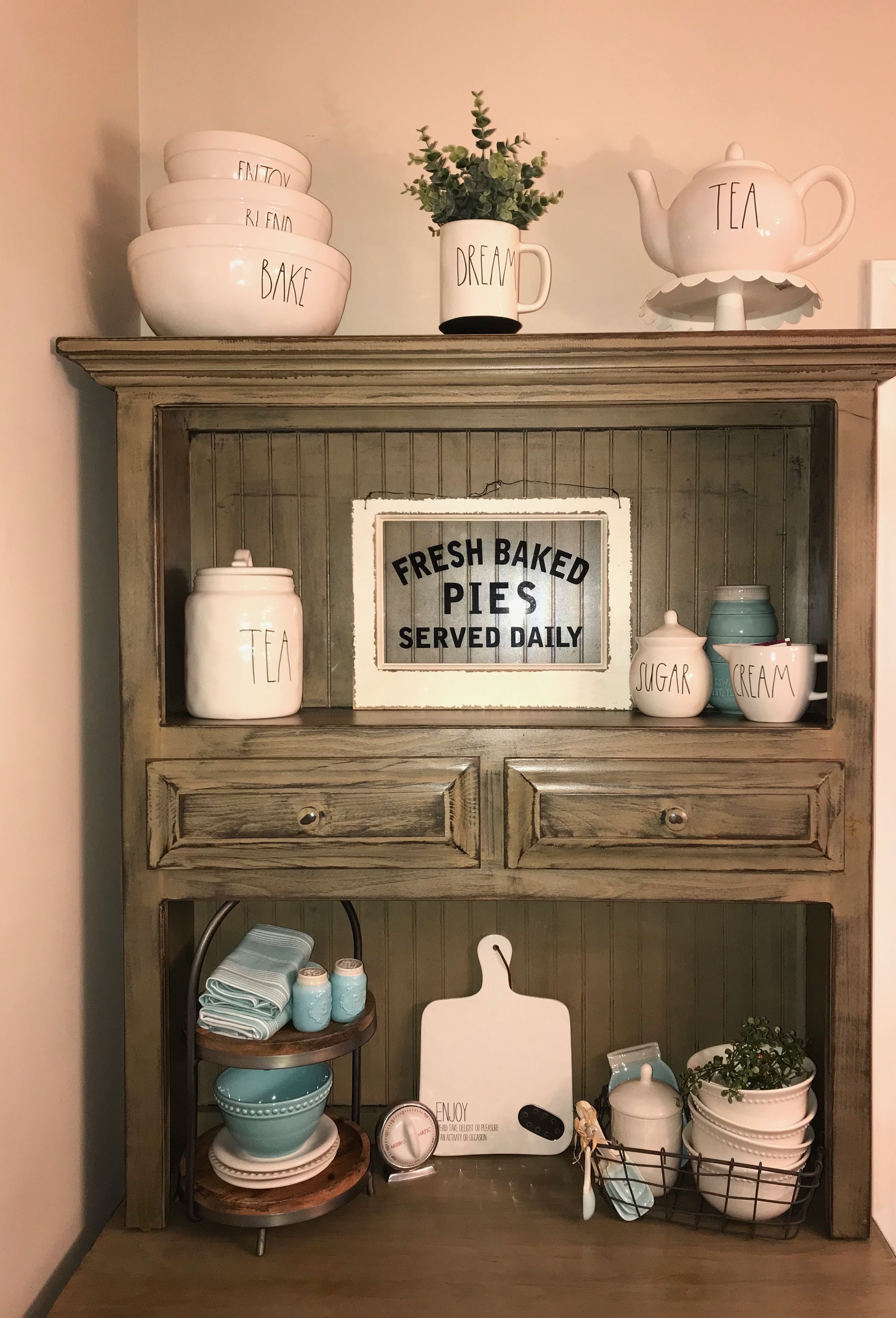 Rae Dunn Home kitchens, Fresh baked pie, Home decor