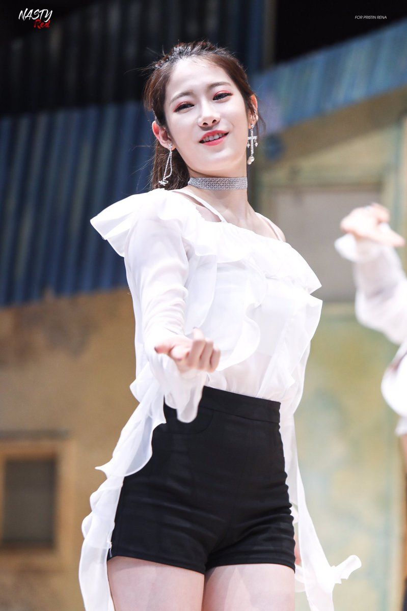pristin rena kang yebin black widow special promotions pristin rena kang yebin black widow special promotions