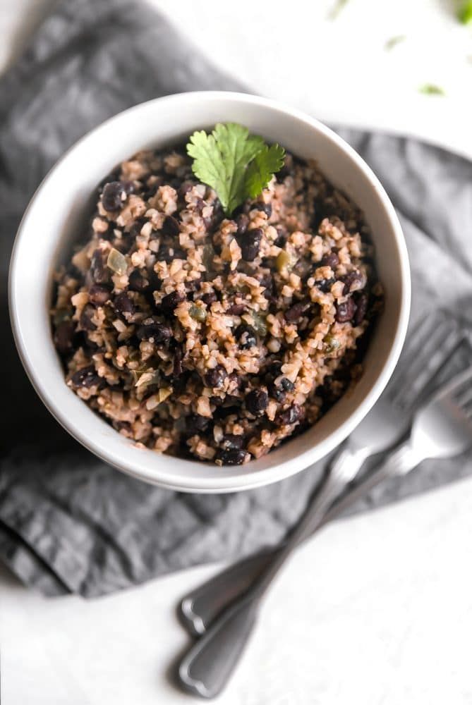 Cauliflower Congri (Cuban-Style Black Beans & Cauliflower Rice) #cubanrice