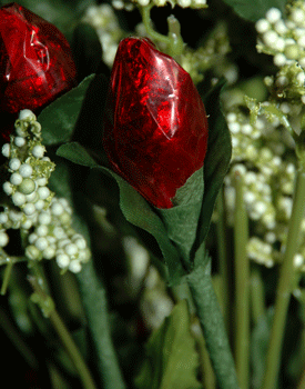 Rosebuds Made From Hershey Kisses See More Kiss Wedding Rosebuds Made From Hershey Kisses See More Kiss Wedding Favors And Party Ideas At