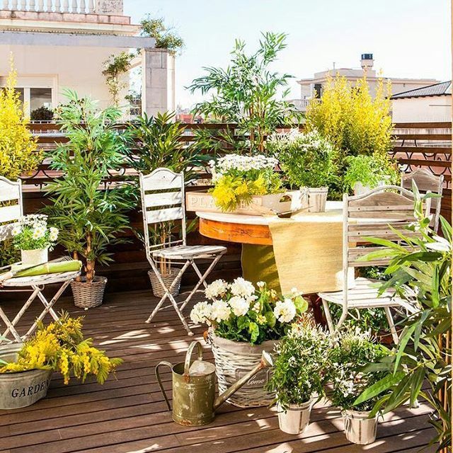 Balcon #balkon #aranżacja #inspiration #outudorlife #balconyview ... Altan vs balkon