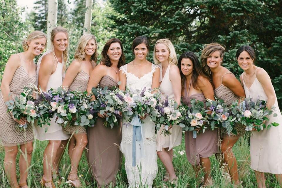 Summer Mountain Wedding Natural Green White Bouquets Aspen