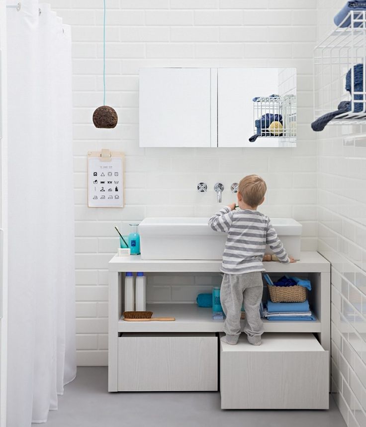 Bequeme Losung Fur Kleine Kinder Im Bad Meuble Sous Vasque Salle De Bains Salle De Bain Design Meuble Sous Vasque