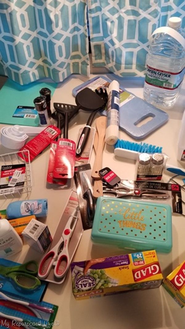 dollar tree haul to set up new camper, rv or apartment #dollar #store #rv #camper #hacks Dollar Tree Organization, Rv Organization, Camper Hacks, Rv Hacks, Dollar Tree Hacks, Remodeled Campers, Campin, Kitchen And Bath, Getting Organized