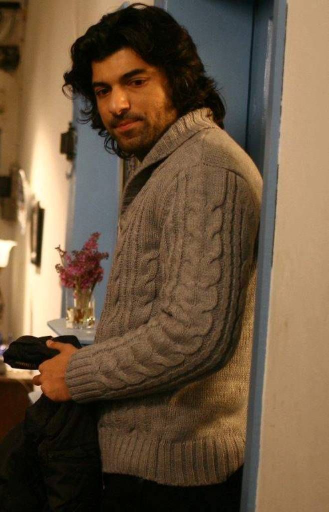 Kerim Ilgaz Engin Akyurek Men Sweater Men Kerim Ilgaz Engin Akyurek Men Sweater Men