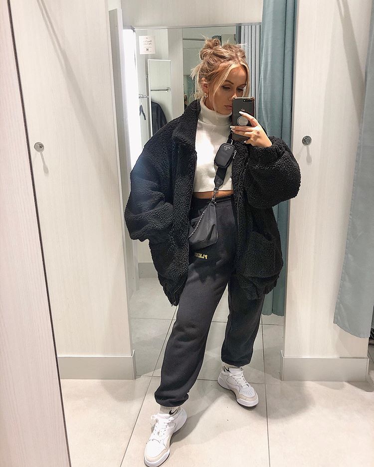 Instagram Errands outfit, Running errands outfit, Outfits