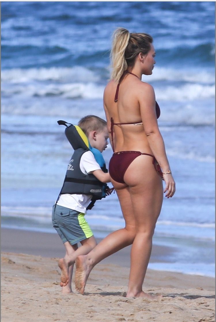 Duff bikini hilary Hilary Duff